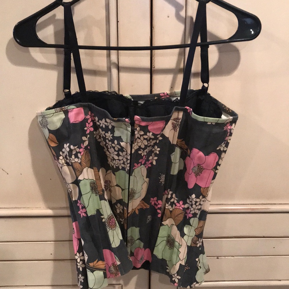 Fun bustier - Picture 2 of 4